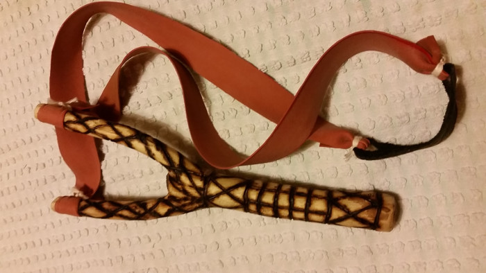 Fionda Artigianale In Legno - 15 Pollici, Pelle Sintetica, Per Sport E Outdoor - Foto 4